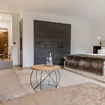 Franks Hotel 5*